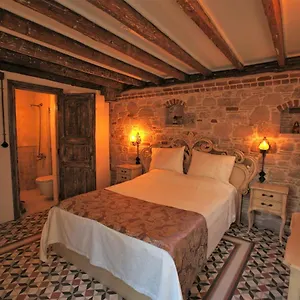 Cavlihane 1885 Hotel